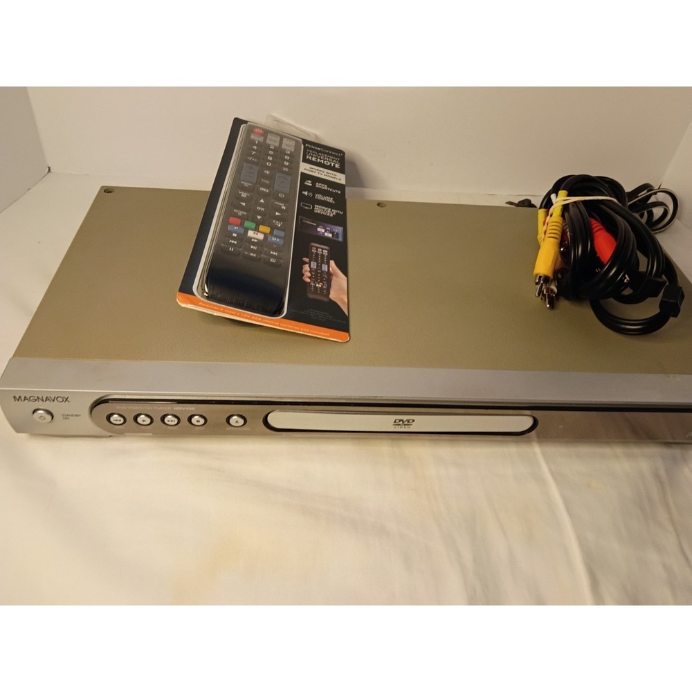 Magnavox MDV456/17 Progressive Scan DVD Video CD Player with remote AV Cables